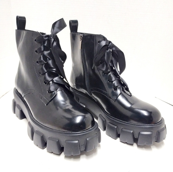 Smash Mia lace-up Lug sole Combat boots Size: 11 W - Picture 1 of 7